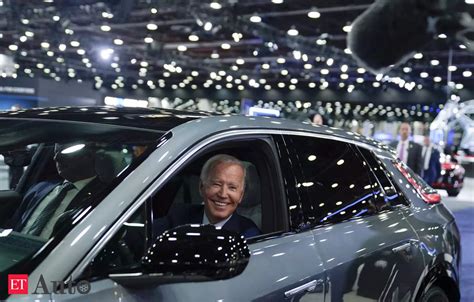 Biden’s rules on clean cars face a crucial test as Republican-led challenges go to an appeals court